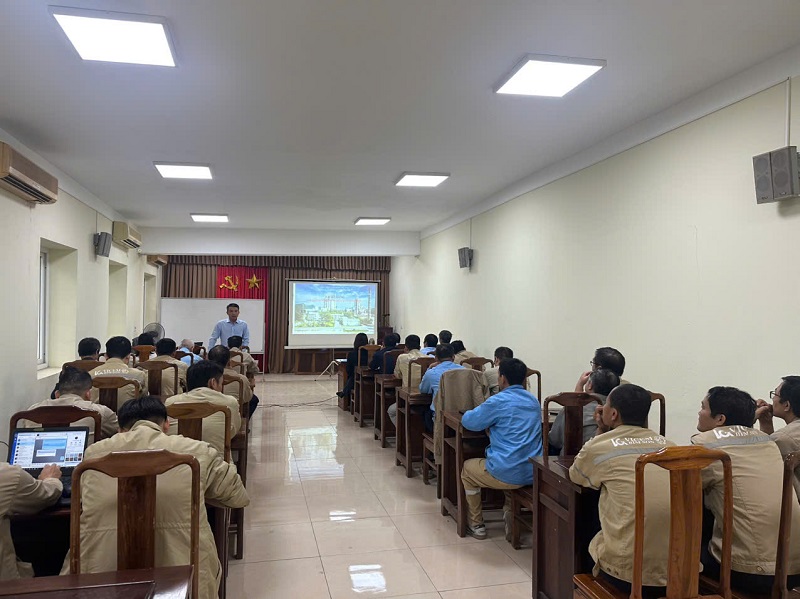 Khai giảng Lớp bảo dưỡng, sửa chữa máy đóng bao cho Công ty Cổ phần Xi măng Bỉm Sơn